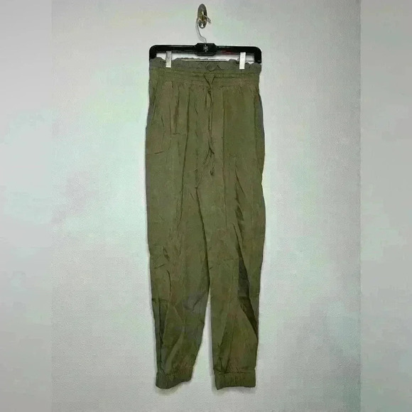 Abercrombie and Fitch green pants size M new no tag - Picture 1 of 5